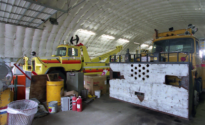 Interior de estructura de acero de uso industrial y de utilidad