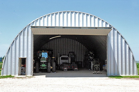 Estructura arqueada metálica para granja